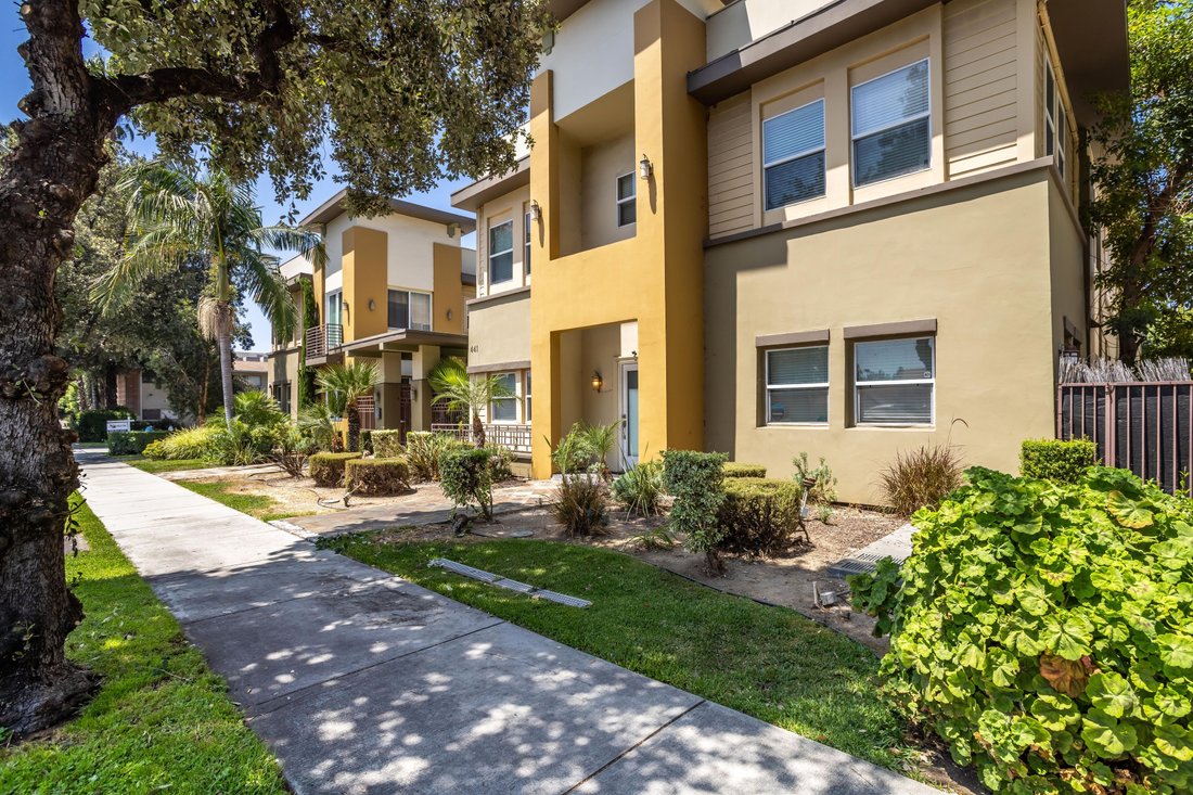 Townhouse in Altadena, California, United States 2 - 18359110