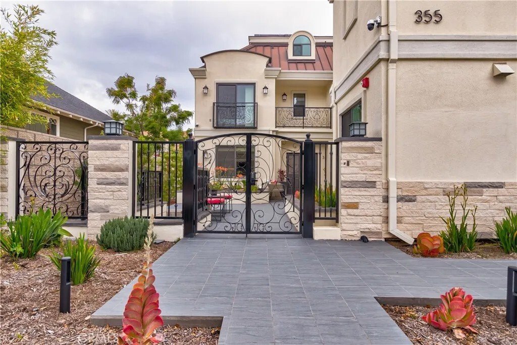 Townhouse in Altadena, California, United States 2 - 18357008