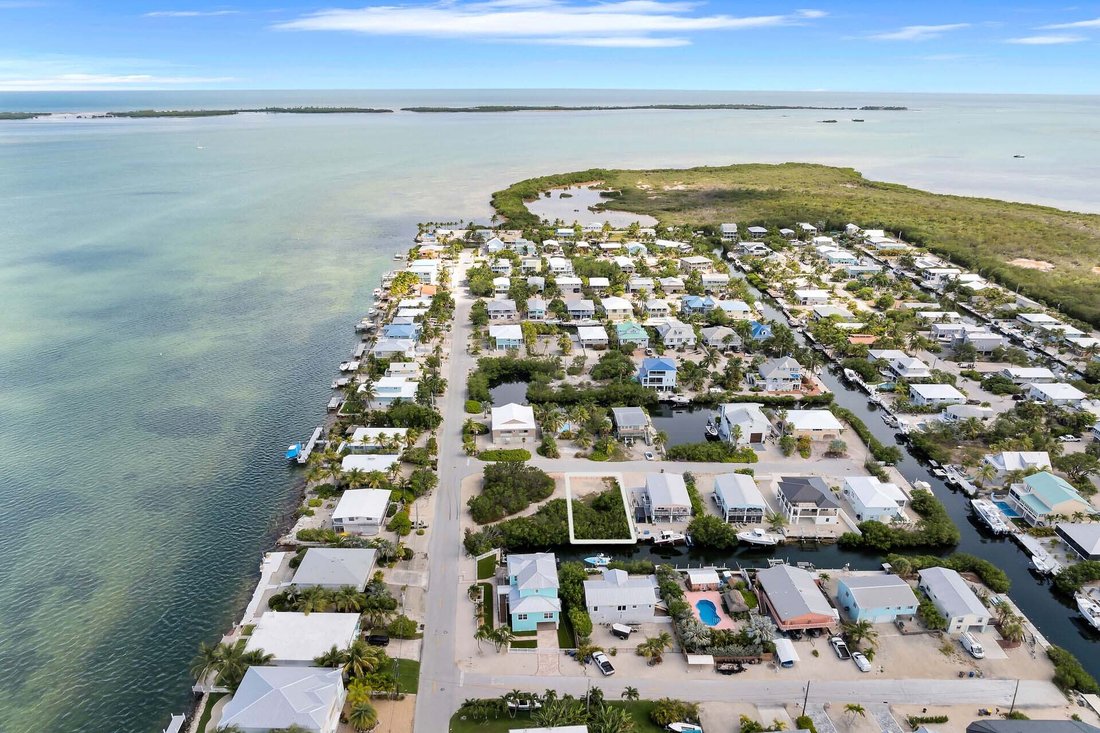 Land in Big Pine Key, Florida, United States 4 - 18359127
