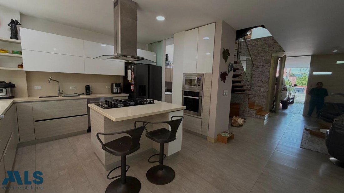 House in Envigado, Antioquia, Colombia 5 - 18359372