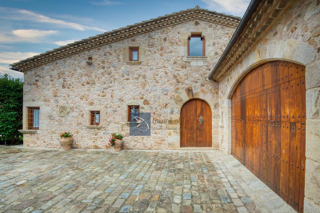Chalet in Sant Feliu de Guixols, Catalonia, Spain 4 - 18351074