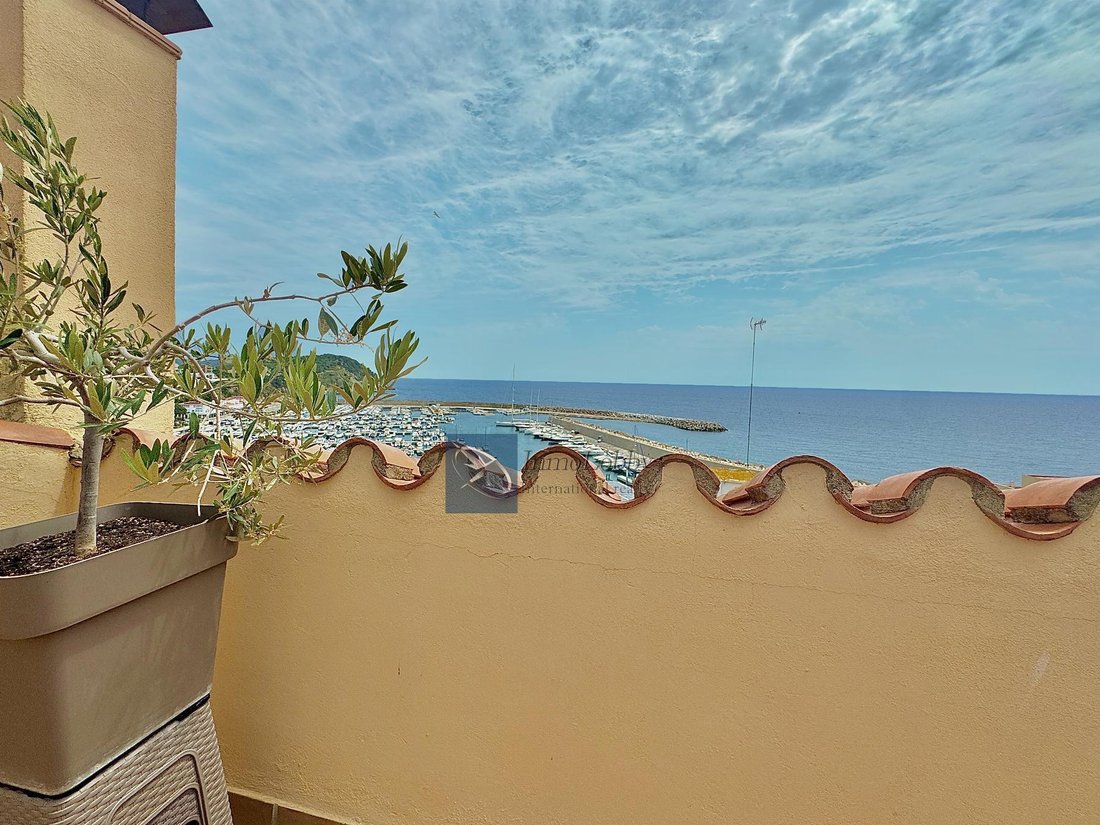 Penthouse in Palamos, Catalonia, Spain 2 - 18351809