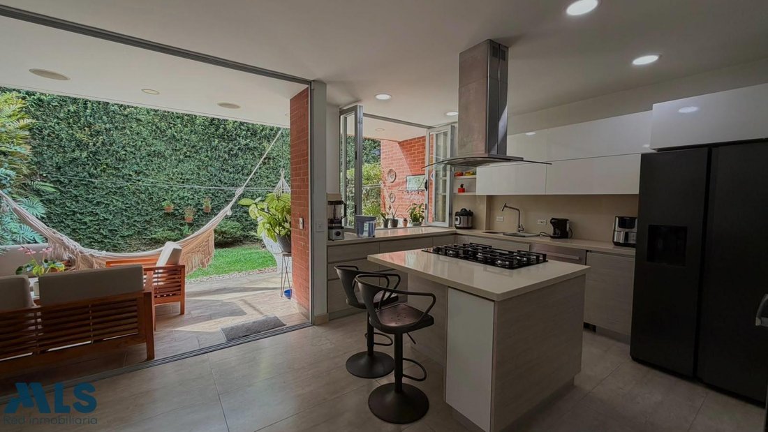 House in Envigado, Antioquia, Colombia 4 - 18359372