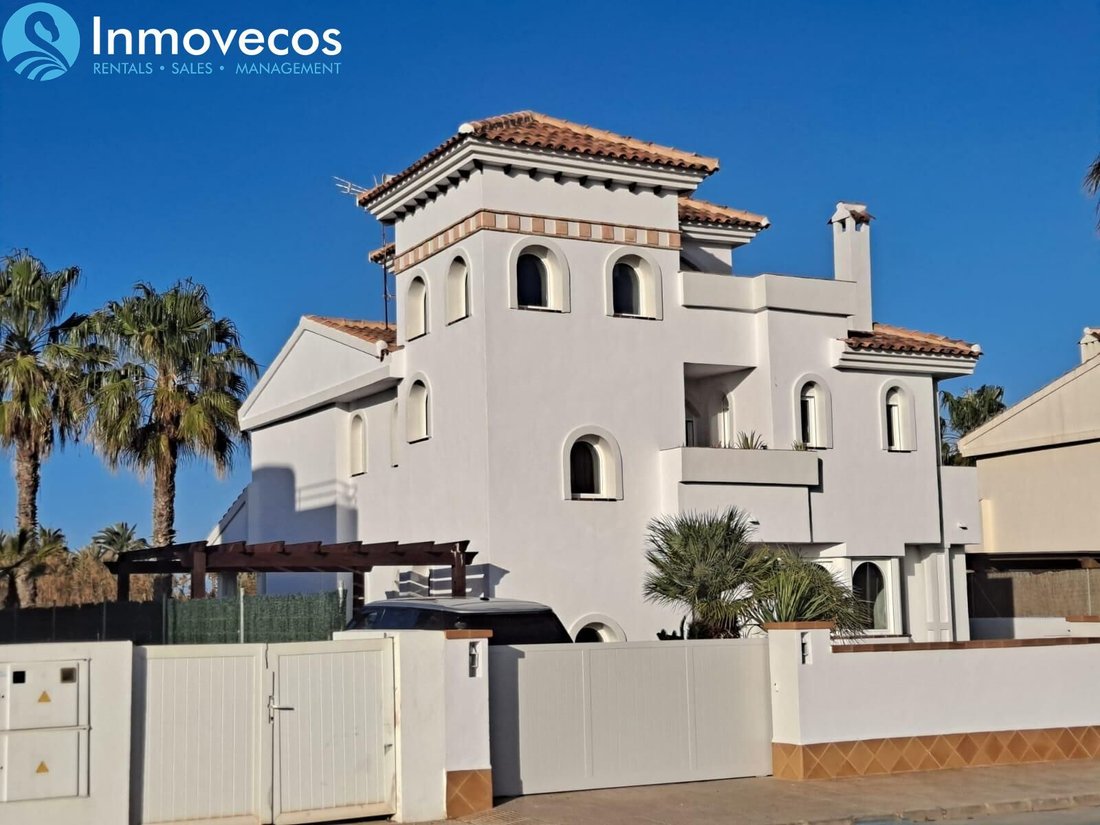 Villa in La Manga del Mar Menor, San Javier, Región de Murcia 1 - 18358767