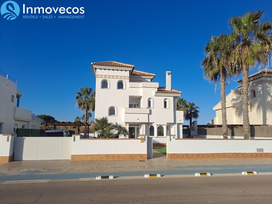 Villa in La Manga del Mar Menor, San Javier, Región de Murcia 3 - 18358767