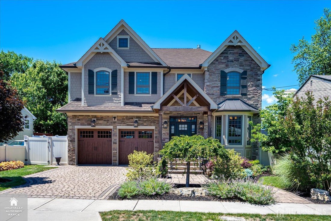 House in Metuchen, New Jersey, United States 4 - 18357938