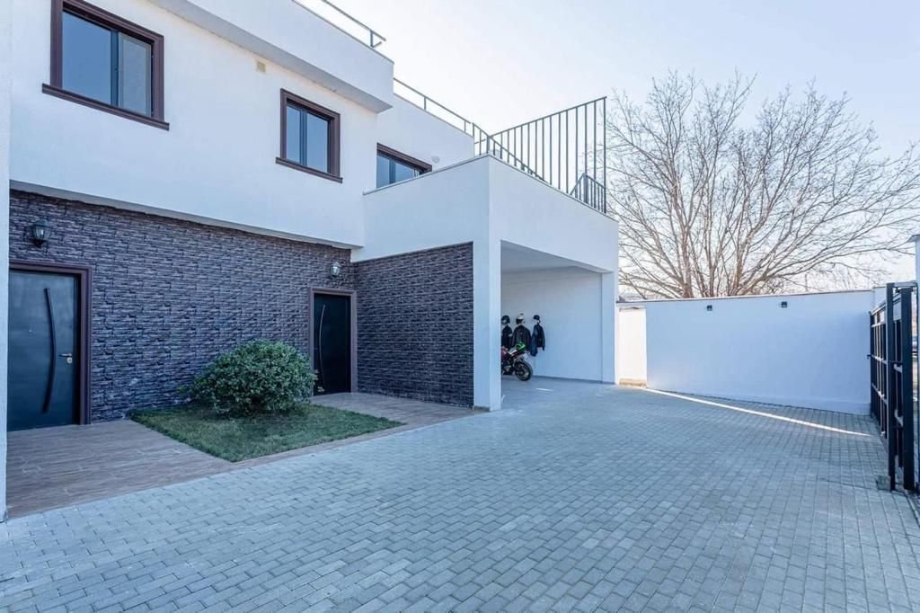 Villa in Tbilisi, Tbilisi, Georgia 4 - 18359628