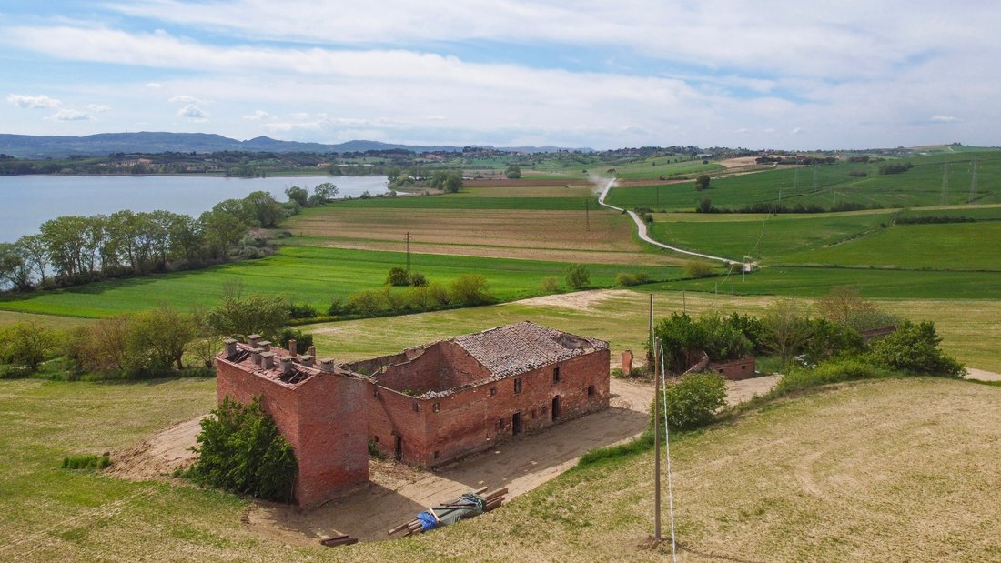 Country House in Castiglione del Lago, Umbria, Italy 5 - 18357336