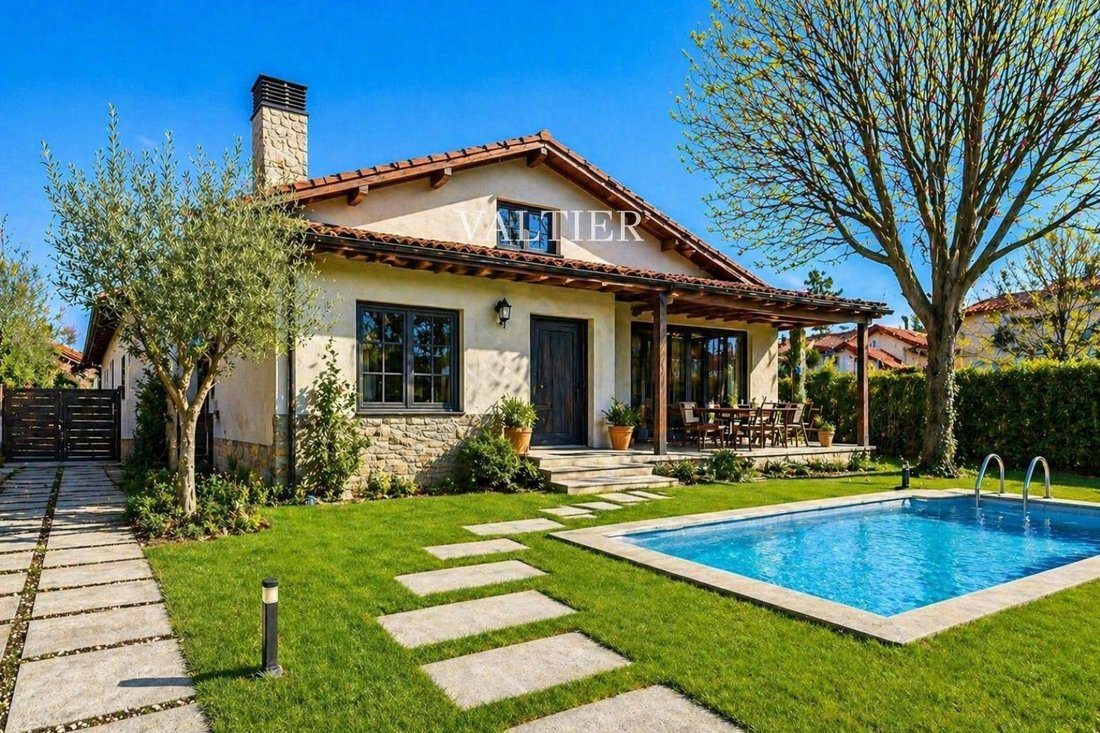 Chalet in Moncloa-Aravaca, Madrid, Spain 1 - 18357184