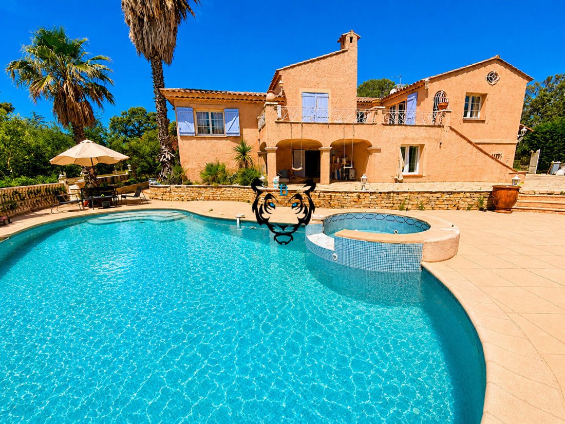 House in Le Dramont-Agay-Anthéor-Le Trayas, Saint-Raphaël, France 1 - 18358807