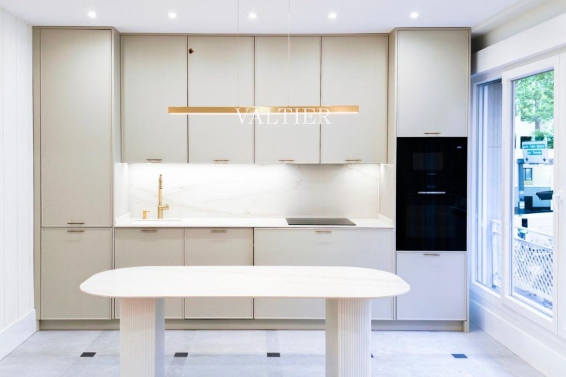 Apartment in Chamberi, Madrid, Spain 5 - 18360179