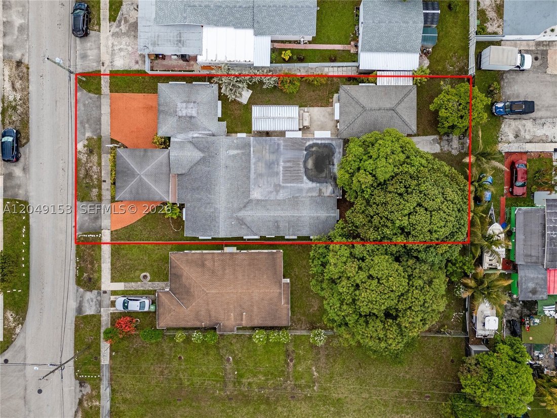 House in Hialeah, Florida, United States 5 - 18356820
