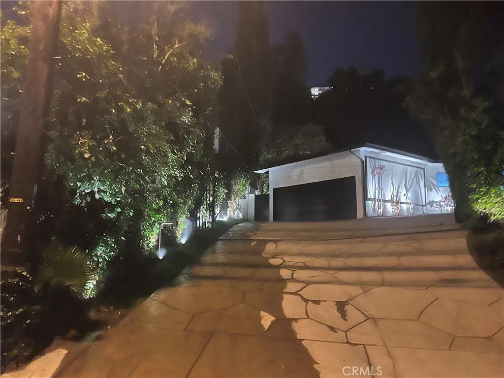 Condo in Los Angeles, California, United States 5 - 18356911