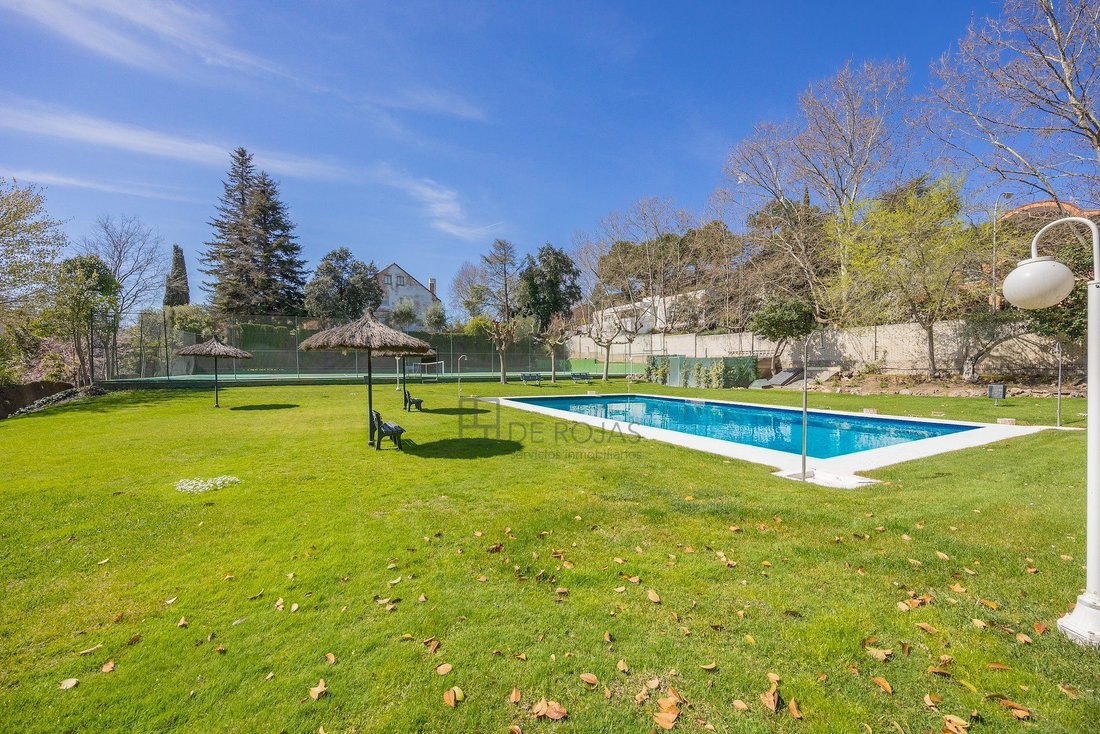 Chalet in Fuencarral-El Pardo, Madrid, Spain 4 - 18357126