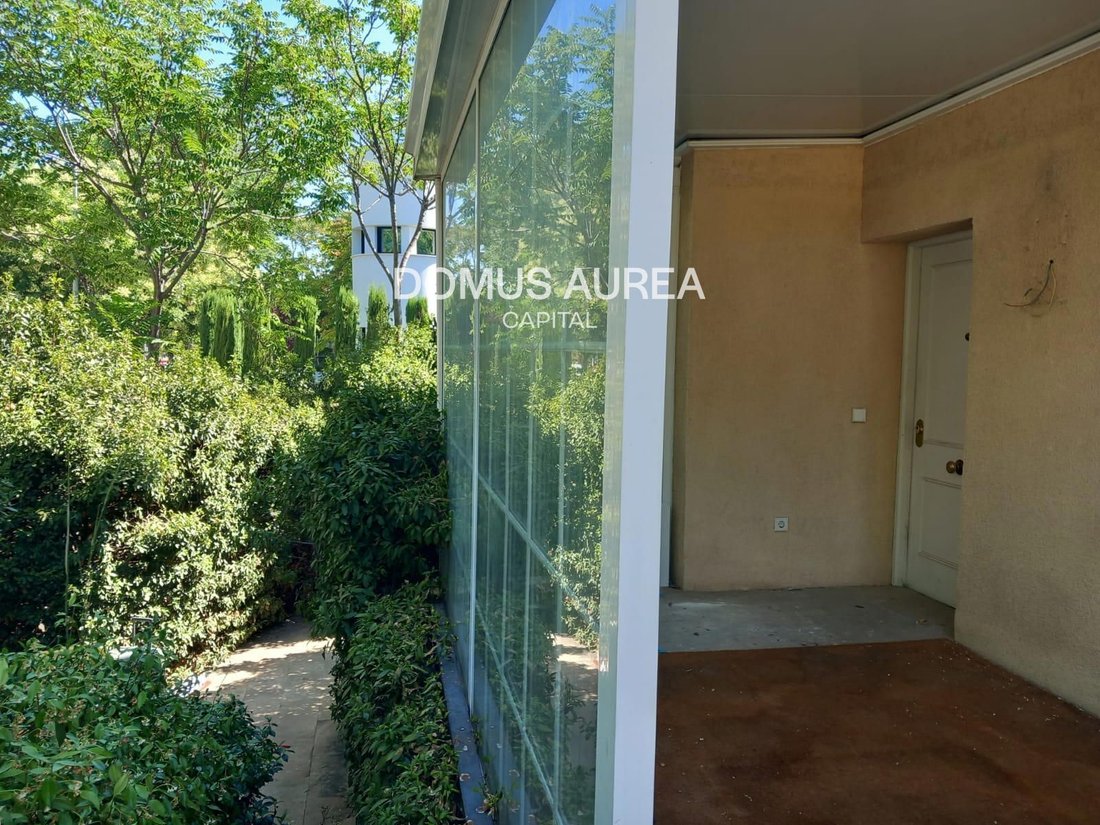 Chalet in Barrio Salamanca, Madrid, Spain 5 - 18357090