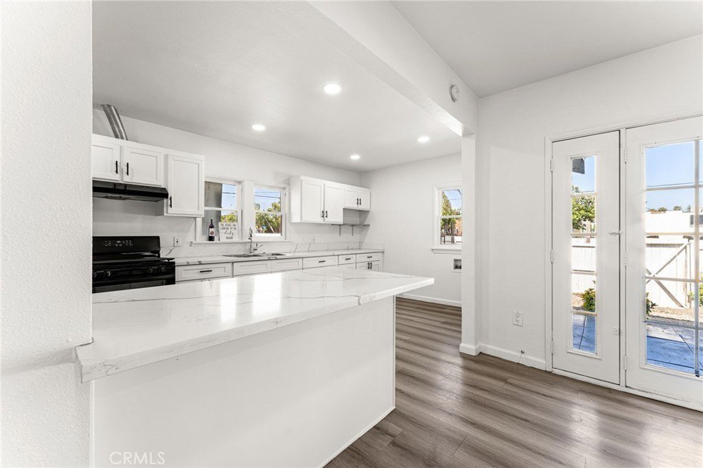 House in Pomona, California, United States 5 - 17983137