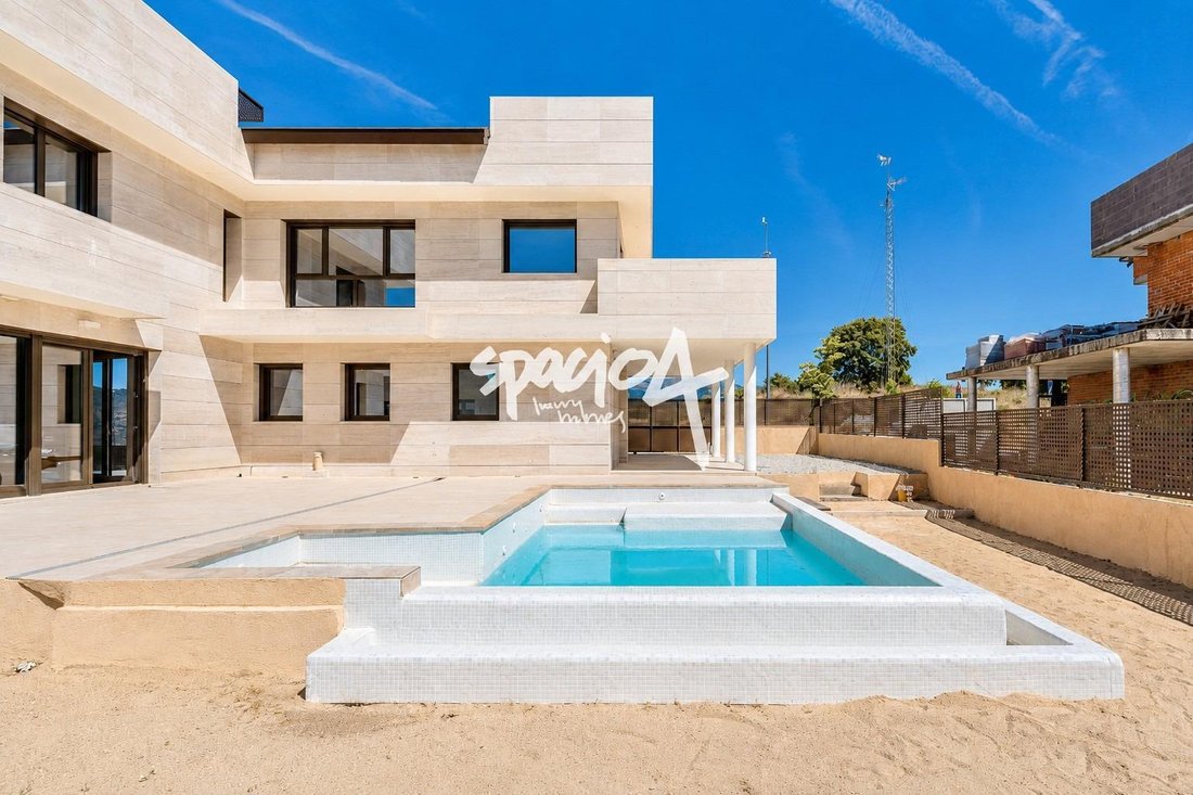Chalet a Miraflores de la Sierra, Madrid, Spagna 3 - 18357891