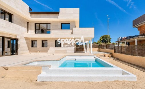 Chalet in Miraflores de la Sierra, Comunidad de Madrid, Spain 1