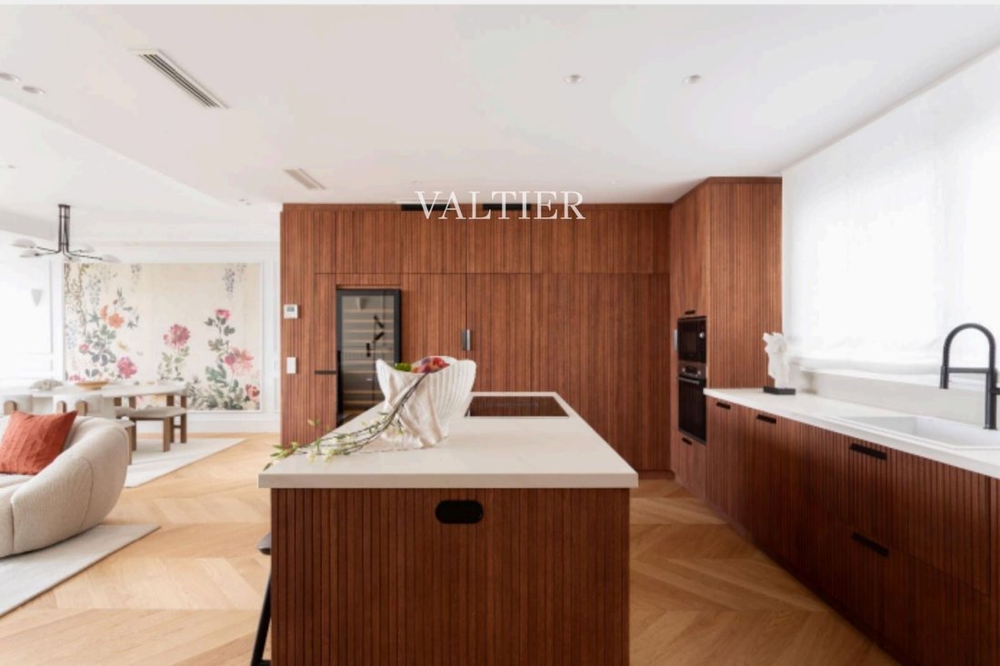 Apartment in Chamberi, Madrid, Spain 5 - 18357608