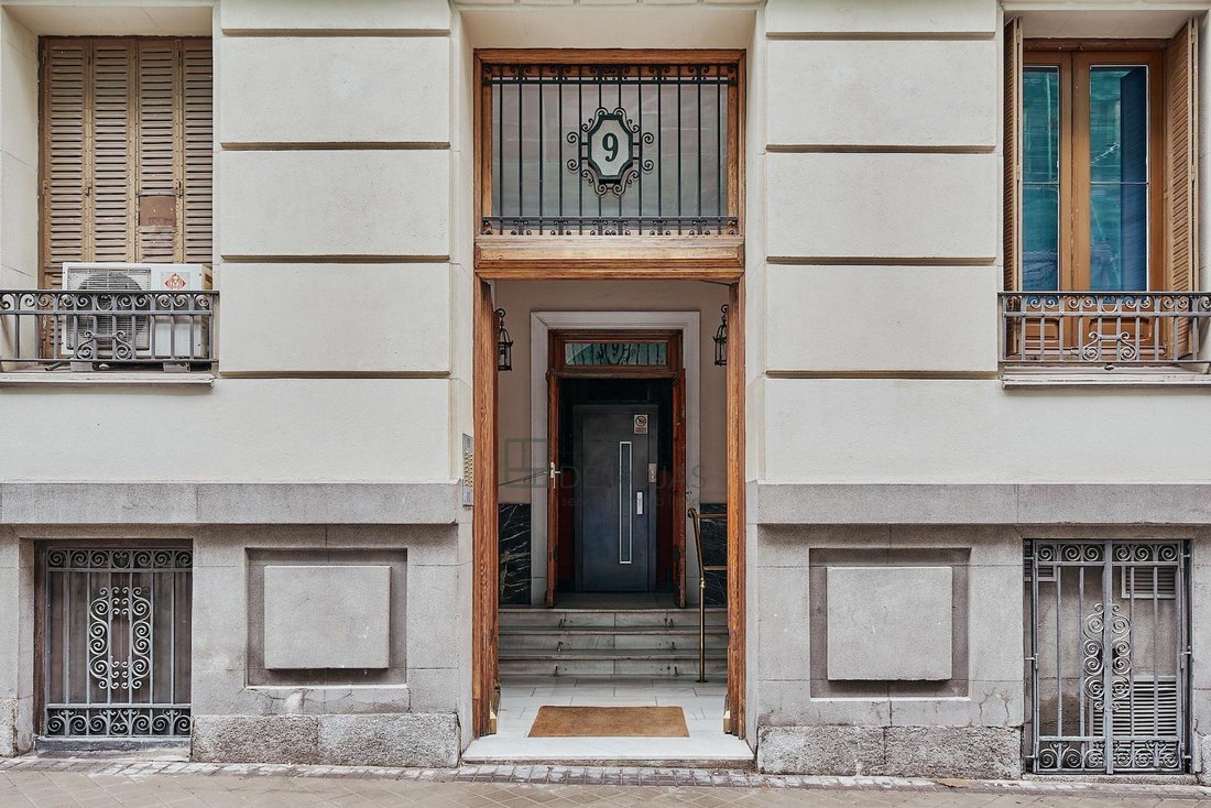 Apartment in Chamberi, Madrid, Spain 5 - 18359032