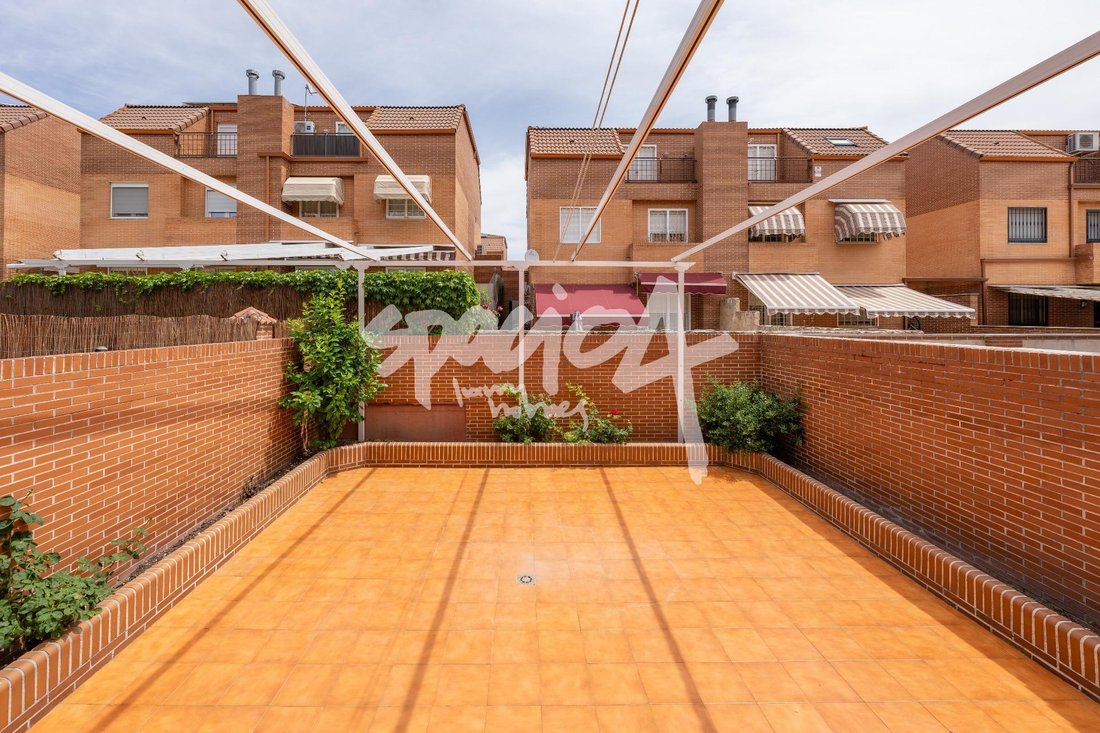 Townhouse in Distrito III, Alcala de Henares, Spain 4 - 18357371