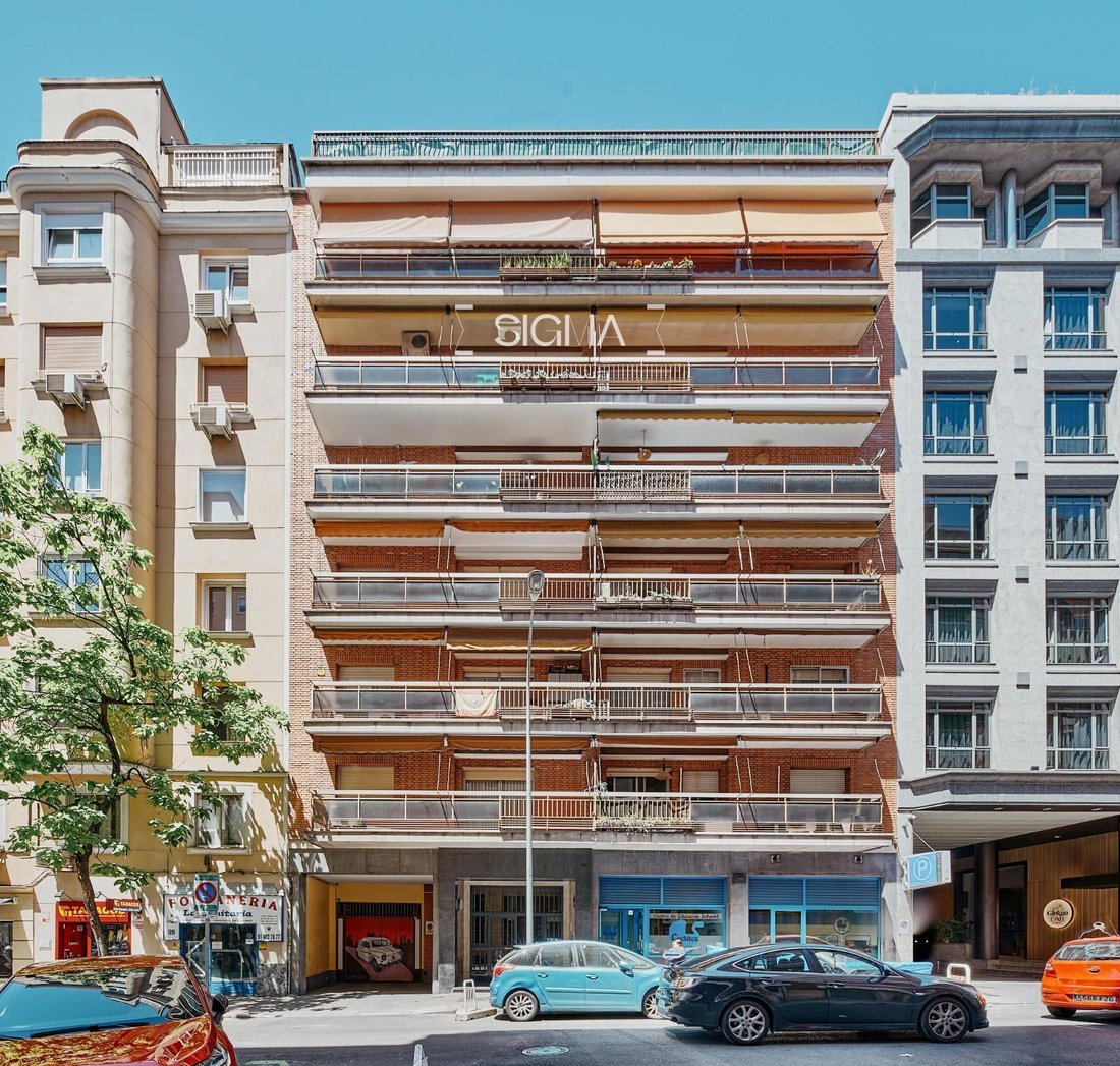 Apartment in Barrio Salamanca, Madrid, Spain 5 - 18359051