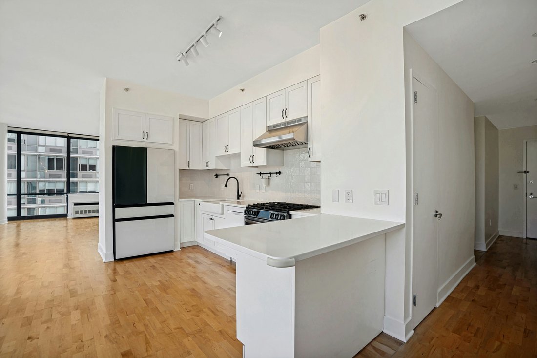 Condo in Jersey City, New Jersey, United States 3 - 18359140