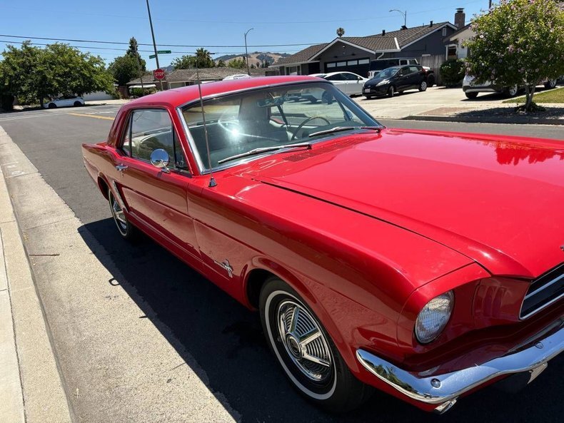 Coupe in Glendale, United States 1 - 18358681