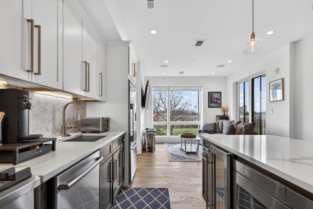 Condo in Boston, Massachusetts, United States 2 - 18359131