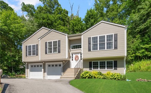 House in Cumberland, Rhode Island, United States 1