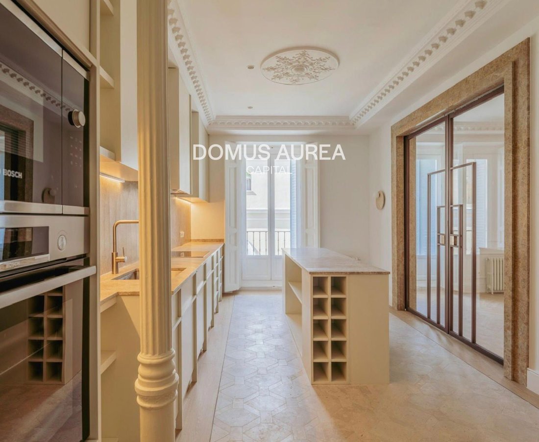 Apartment in Centro, Madrid, Spain 5 - 18359989