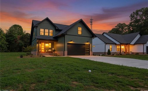 House in Township of Taylorsville, North Carolina, United States 1