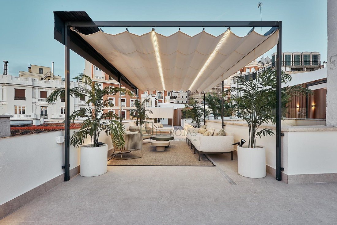 Penthouse in Centro, Madrid, Spain 4 - 18357498