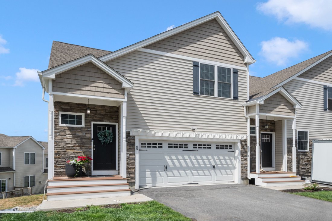 House in Cumberland, Rhode Island, United States 1 - 18359586