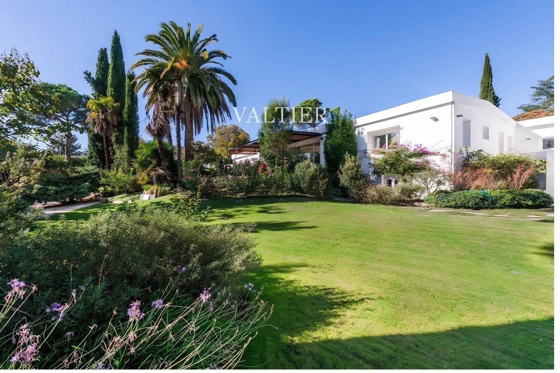 Chalet in Somosaguas, Pozuelo de Alarcon, Comunidad de Madrid 1 - 18357366