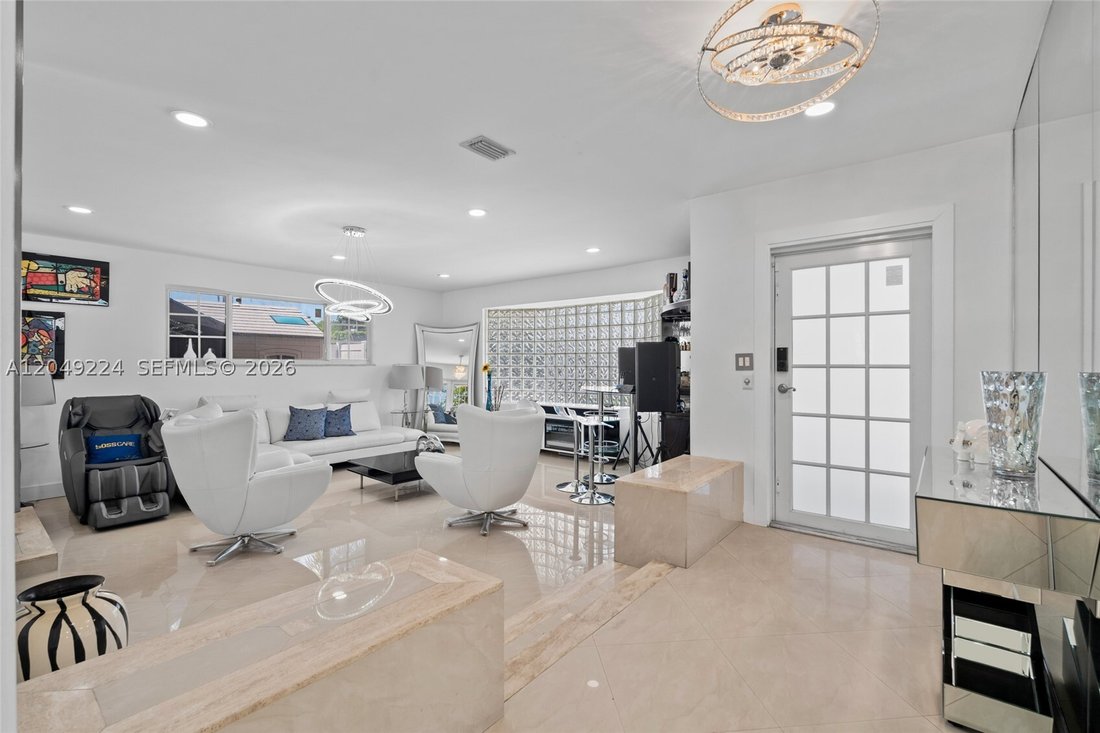 House in North Miami Beach, Florida, United States 5 - 18356822