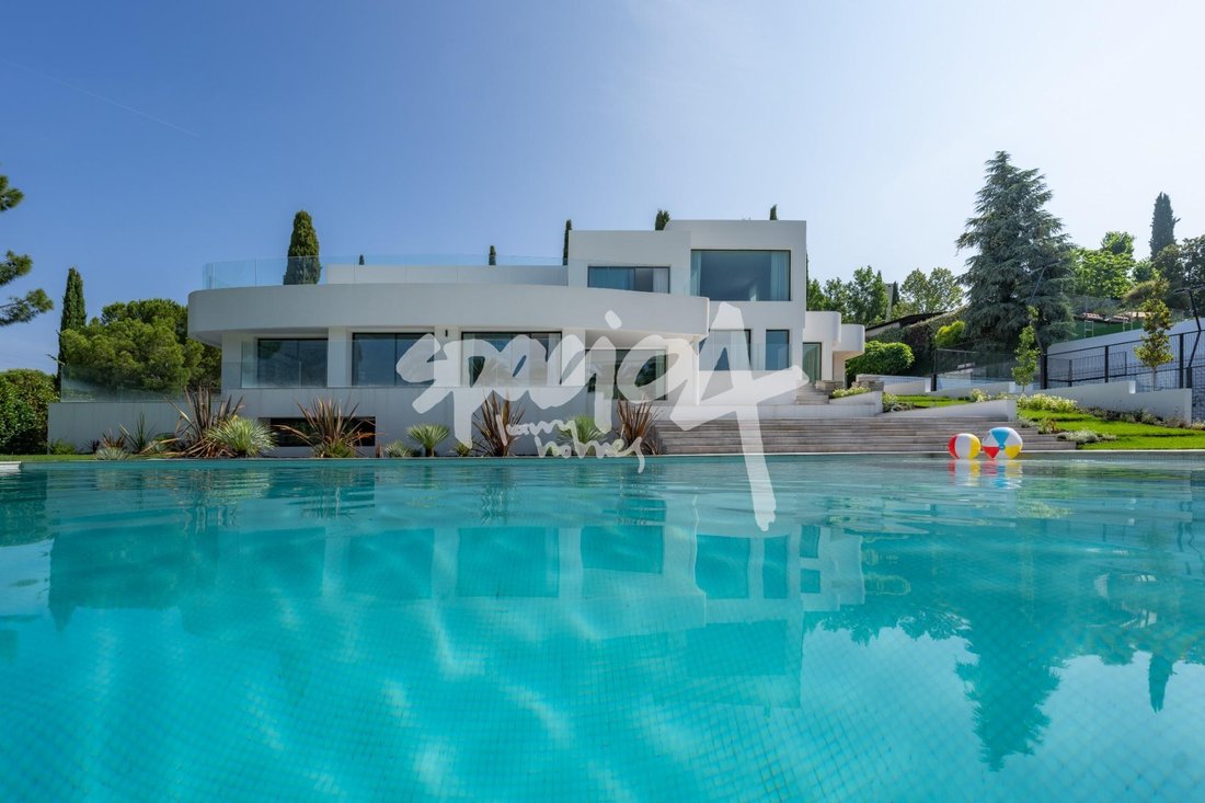 Chalet in Boadilla del Monte, Comunidad de Madrid, Spain 3 - 18357584