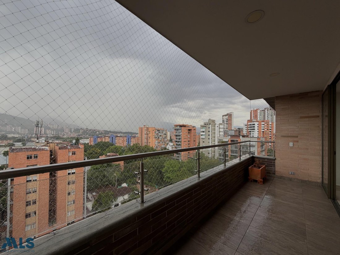 Apartment in Envigado, Antioquia, Colombia 4 - 18359484