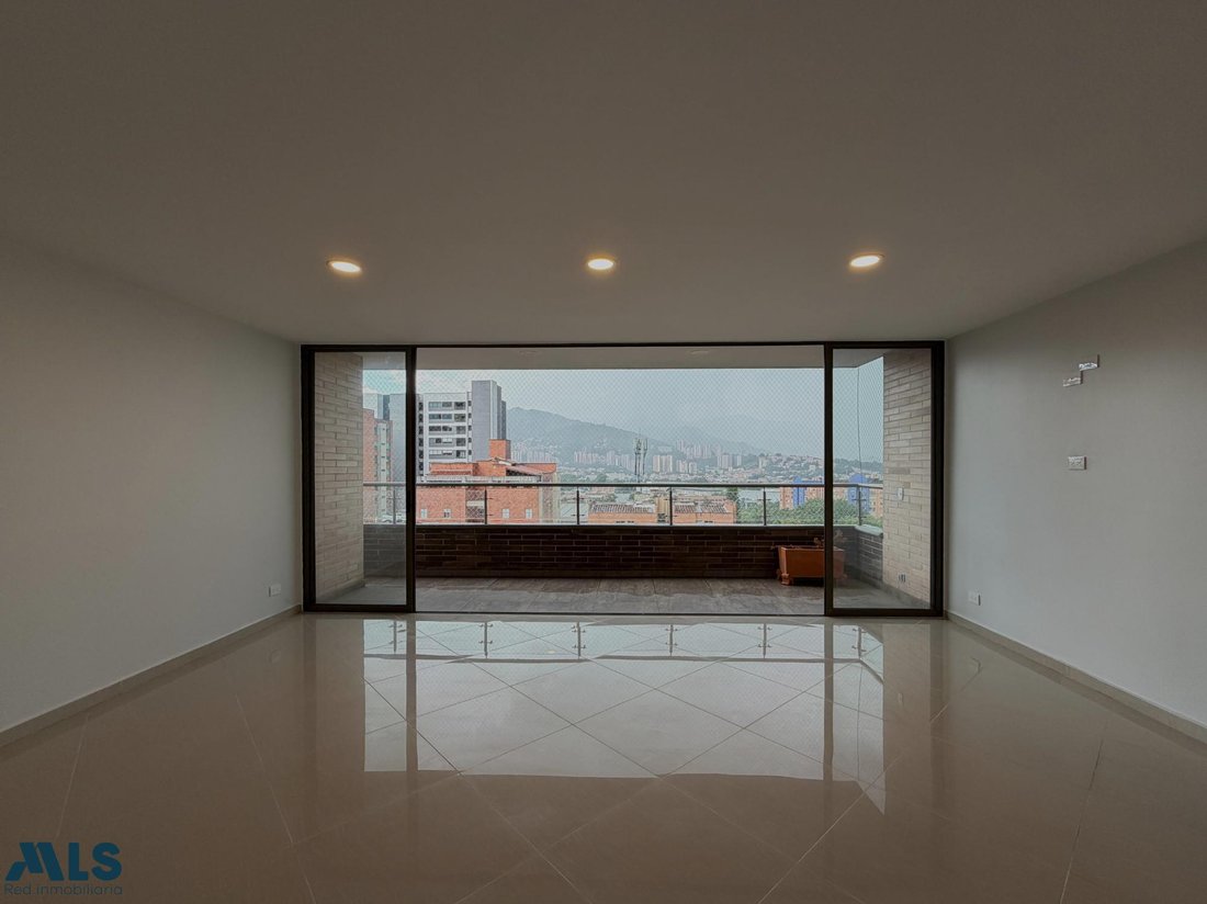 Apartment in Envigado, Antioquia, Colombia 3 - 18359484