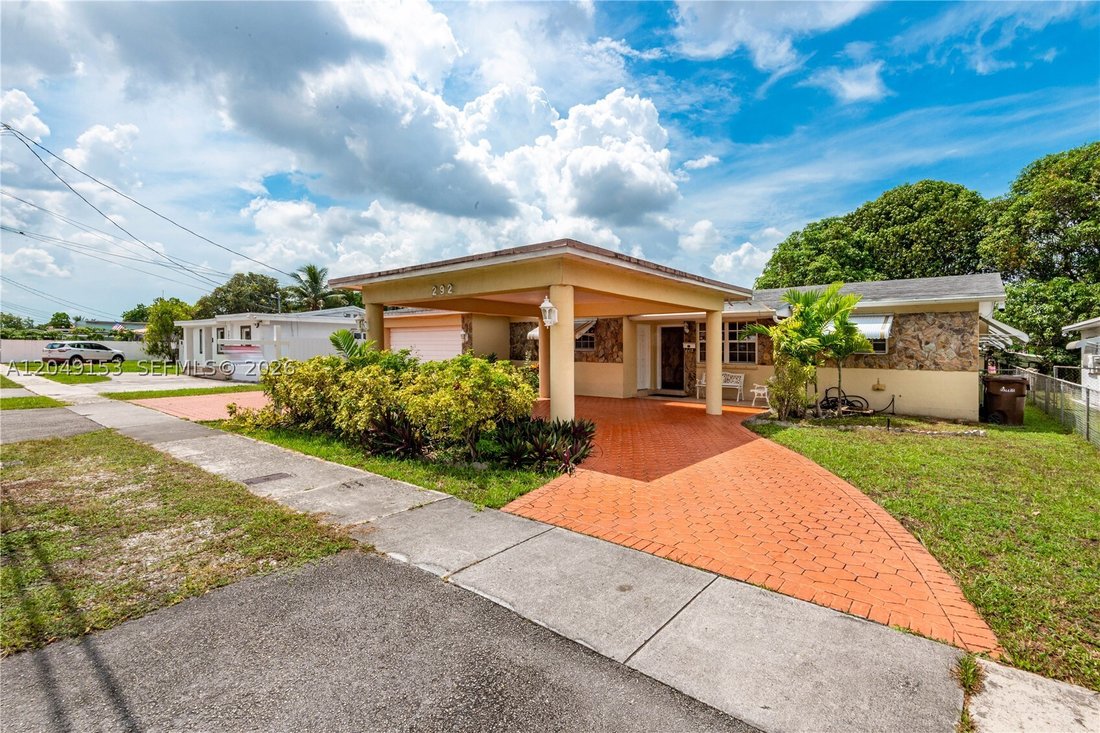 House in Hialeah, Florida, United States 2 - 18356820