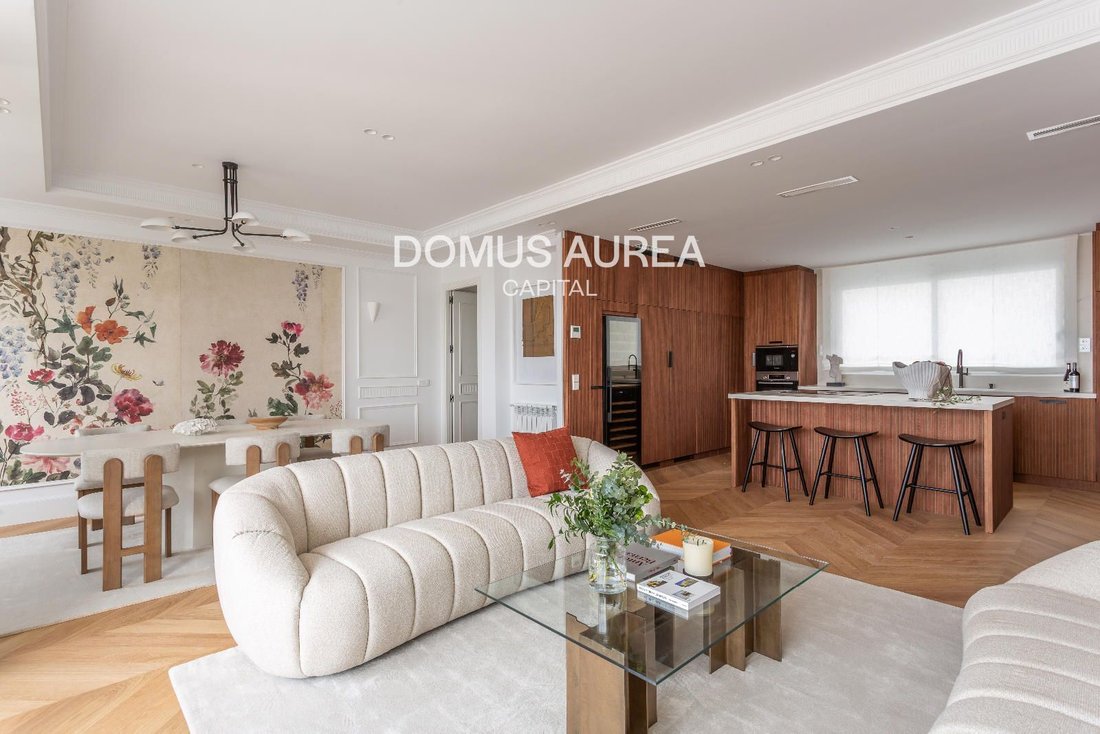 Penthouse in Chamberi, Madrid, Spain 3 - 18357178