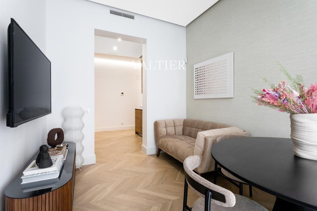 Appartamento a Chamberí, Madrid, Spagna 2 - 18359799