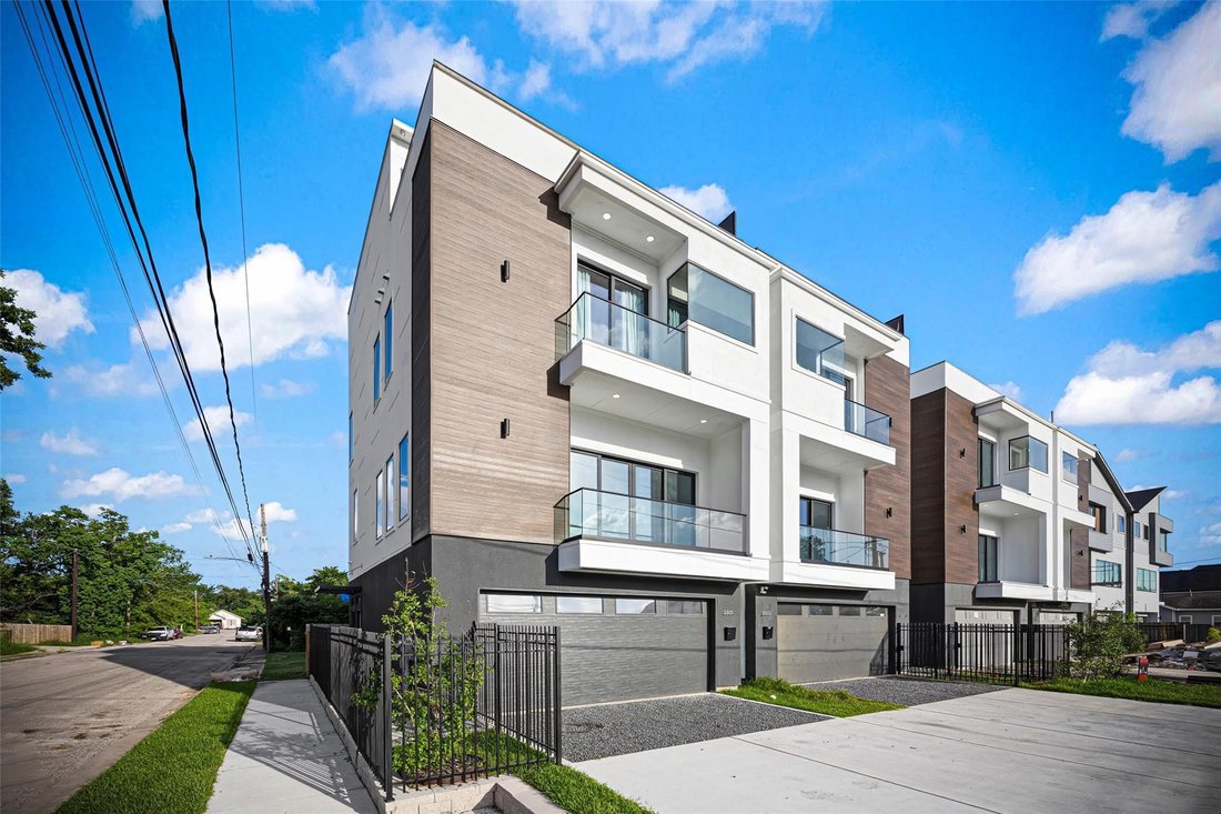 House in Houston, Texas, United States 3 - 18357617