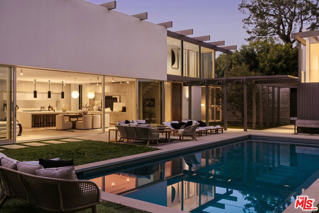 House in Los Angeles, California, United States 1 - 18358276