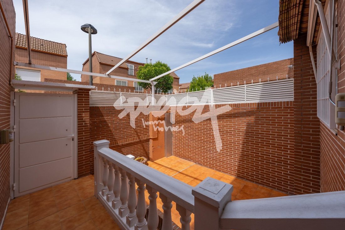 Townhouse in Distrito III, Alcala de Henares, Spain 3 - 18357371