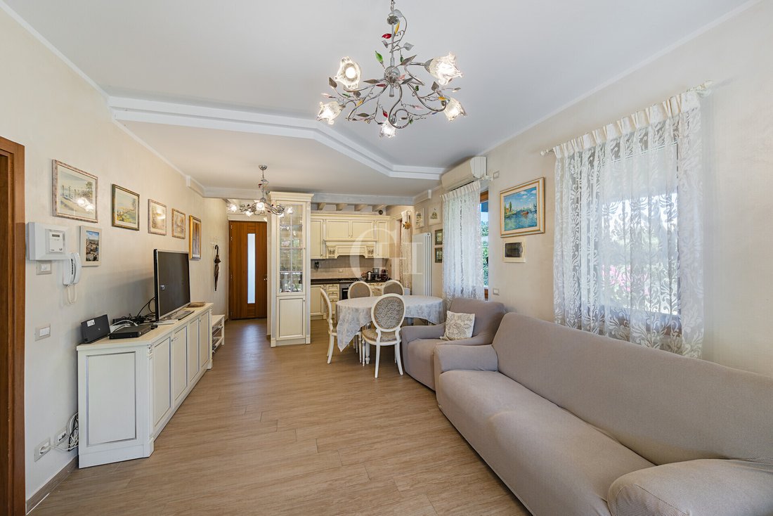 House in Punta Grò - Chiodi - Rovizza, Sirmione, Lombardy 4 - 18359466