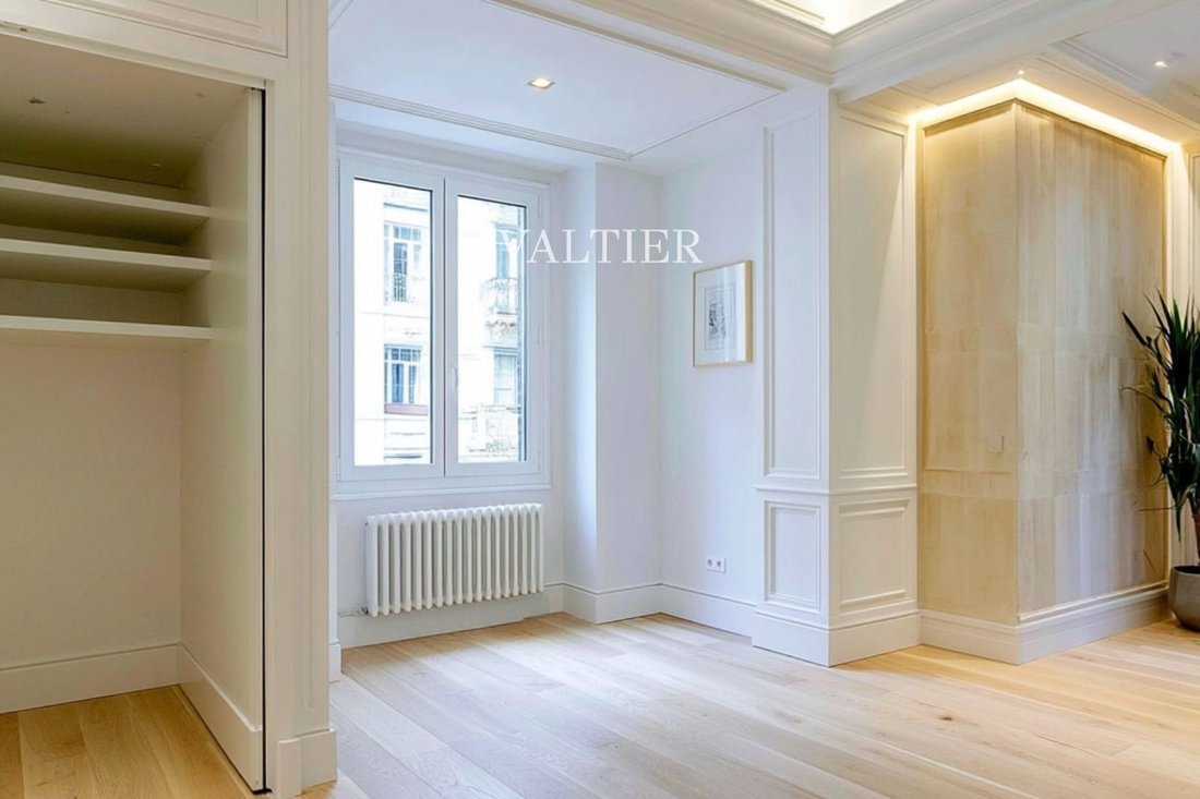 Apartment in Chamberi, Madrid, Spain 3 - 18359835
