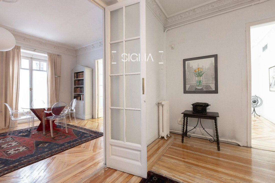 Apartment in Barrio Salamanca, Madrid, Spain 5 - 18359477