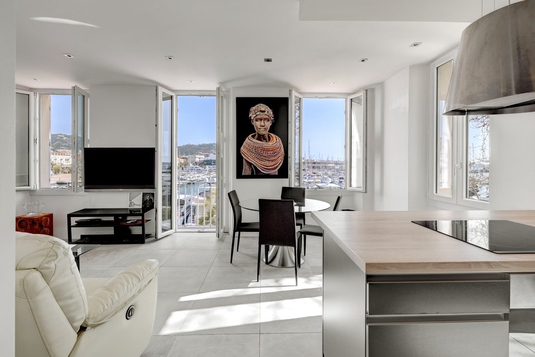 Apartment in Saint Nicolas, Cannes, France 3 - 18359063
