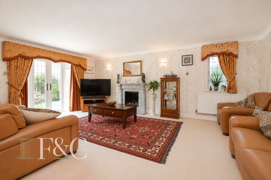 House in Goff's Oak, Waltham Cross, England 4 - 17850240